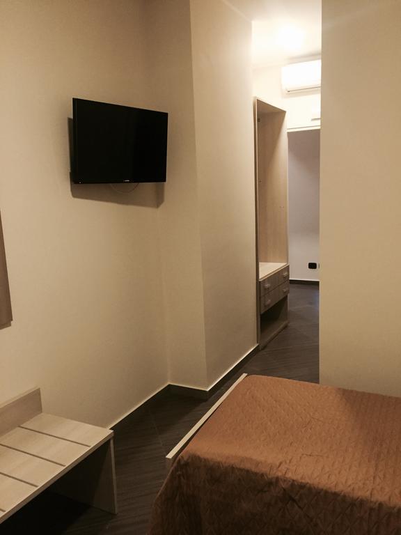 Civico 83 Bed & Breakfast Reggio Calabria Room photo